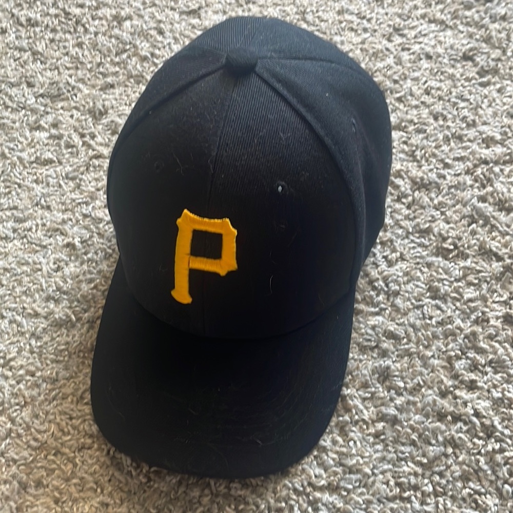 Vintage Pittsburgh Pirates baseball hat